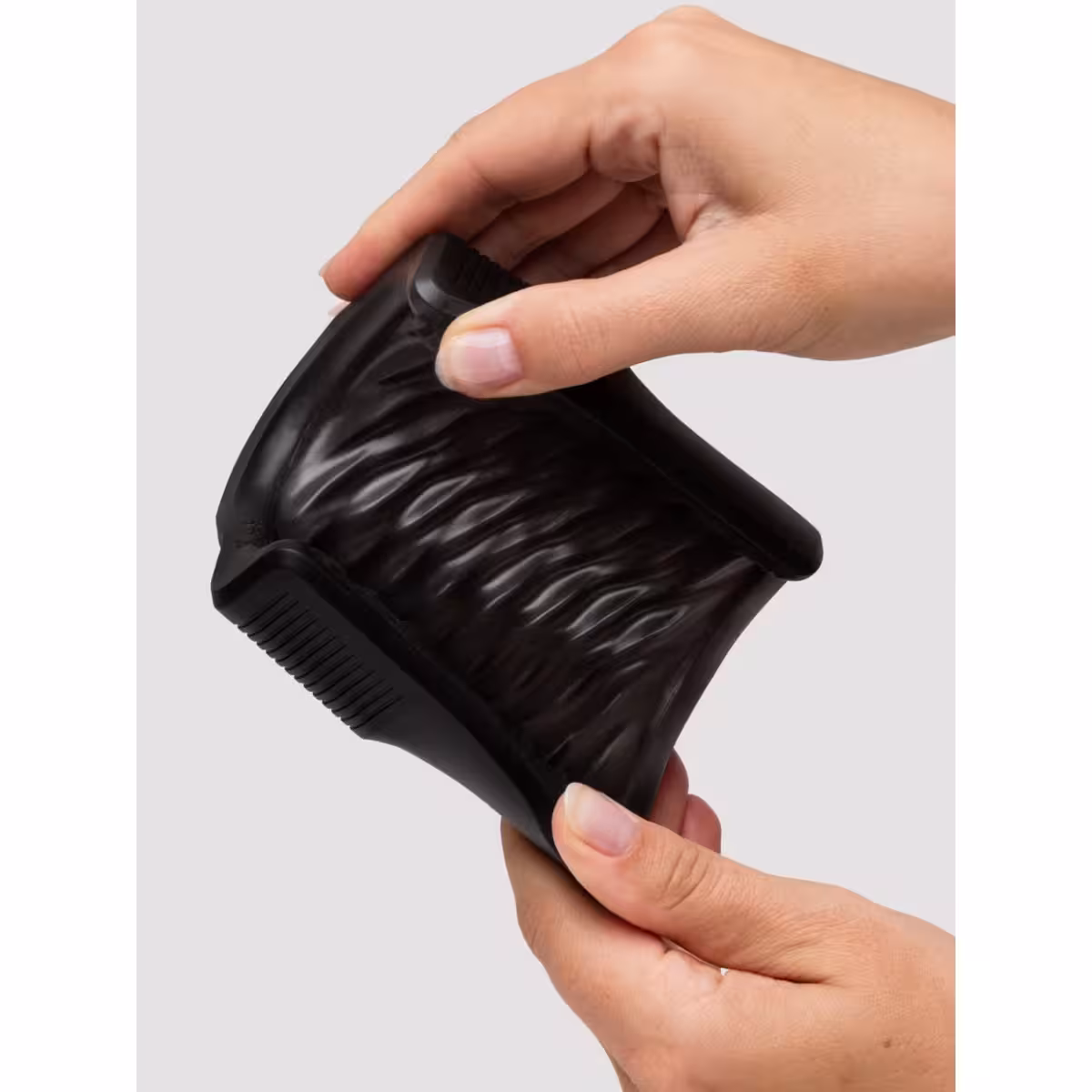 Arcwave Zing Rechargeable Vibrating Male Masturbator – Premium Sensation & Discreet Design image 4