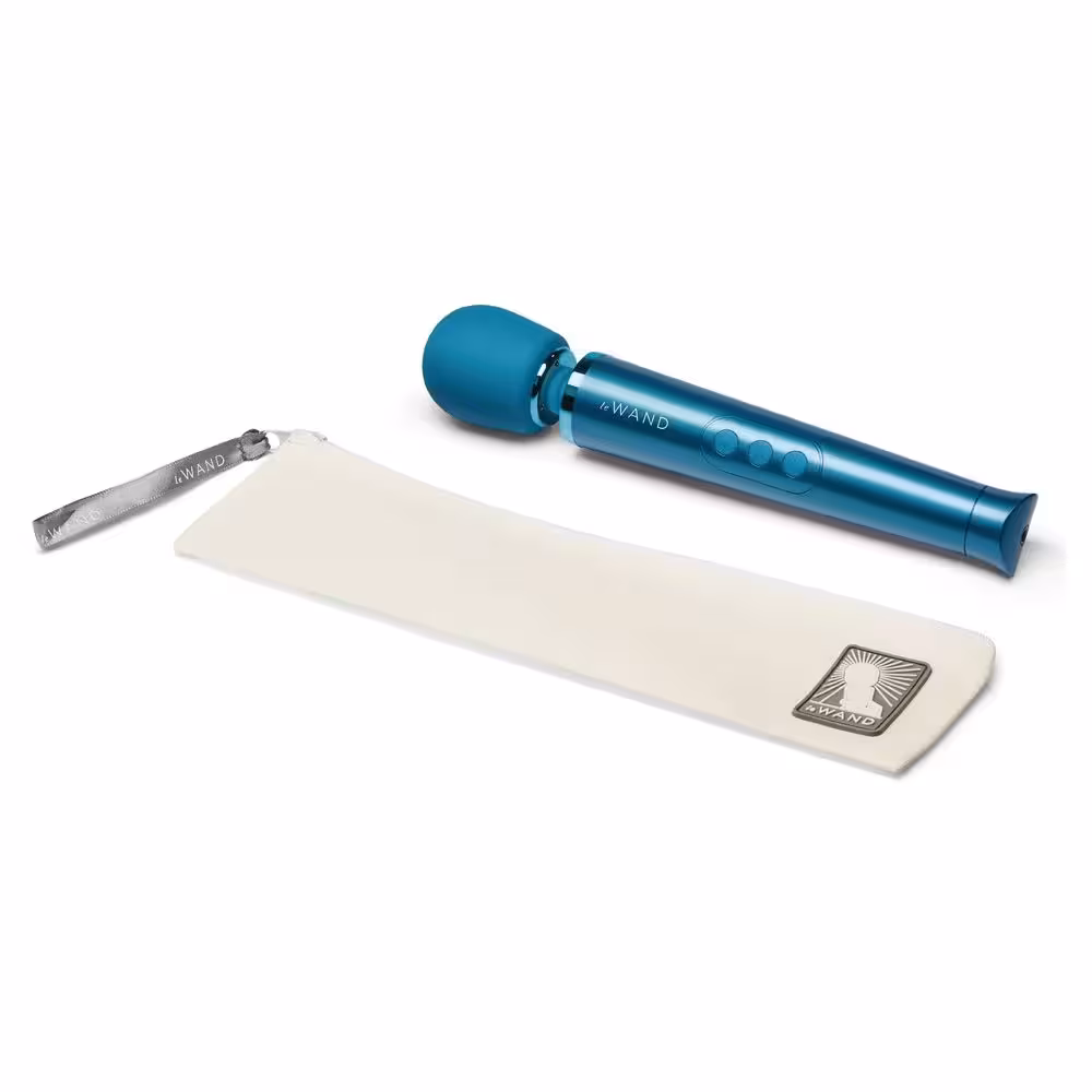 Le Wand Le Wand Petite Rechargeable Massager Blue image 6