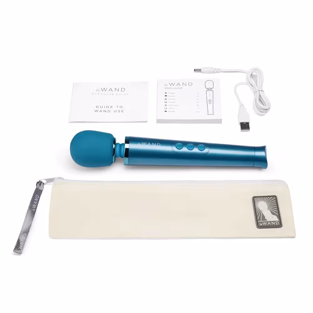 Le Wand Le Wand Petite Rechargeable Massager Blue image 7