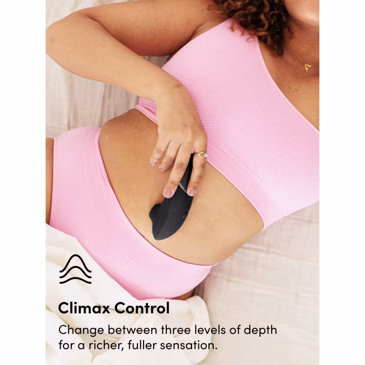 Womanizer Next 3D Pleasure Air Suction Stimulator – Black image 3