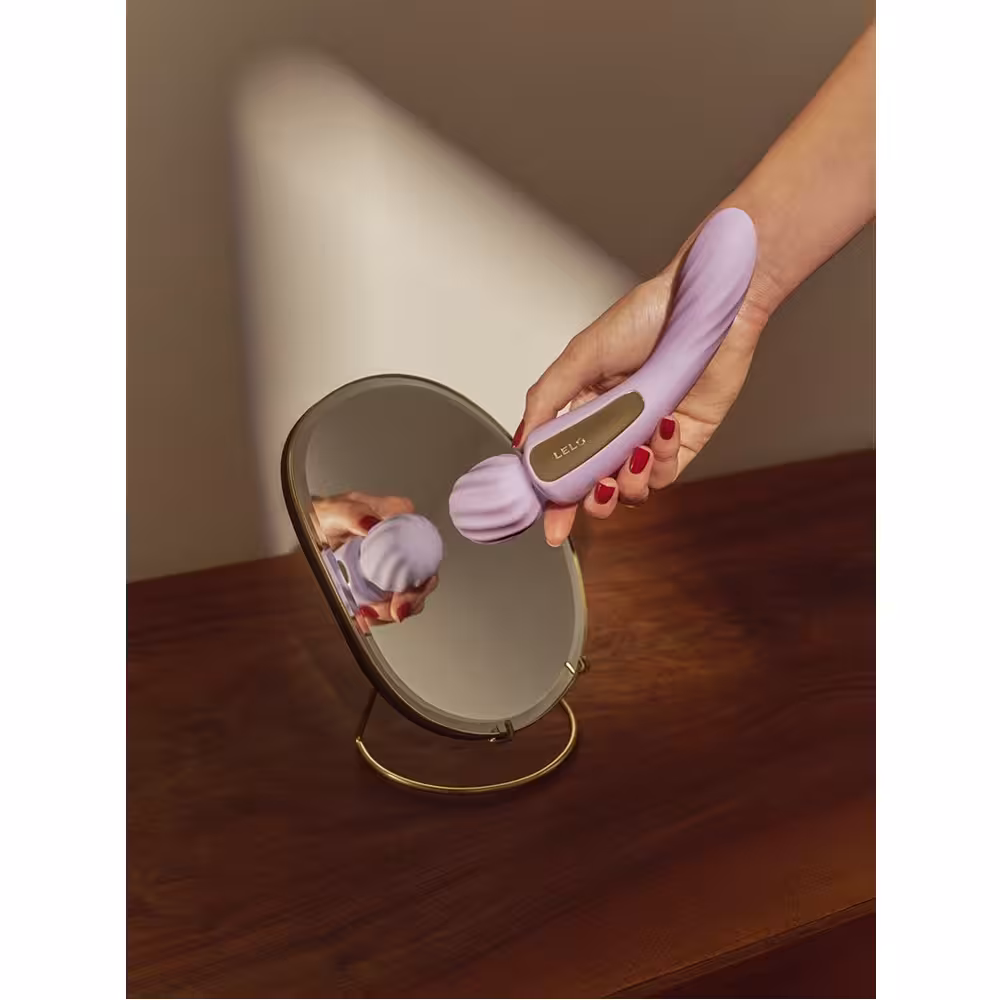 LELO Switch Dual Ended Vibrator Lilac image 5